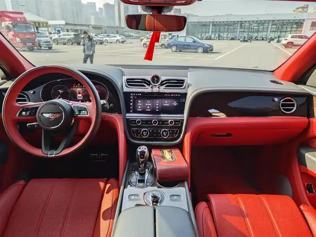 Bentayga 2022 4.0T V8 — миниатюра 7