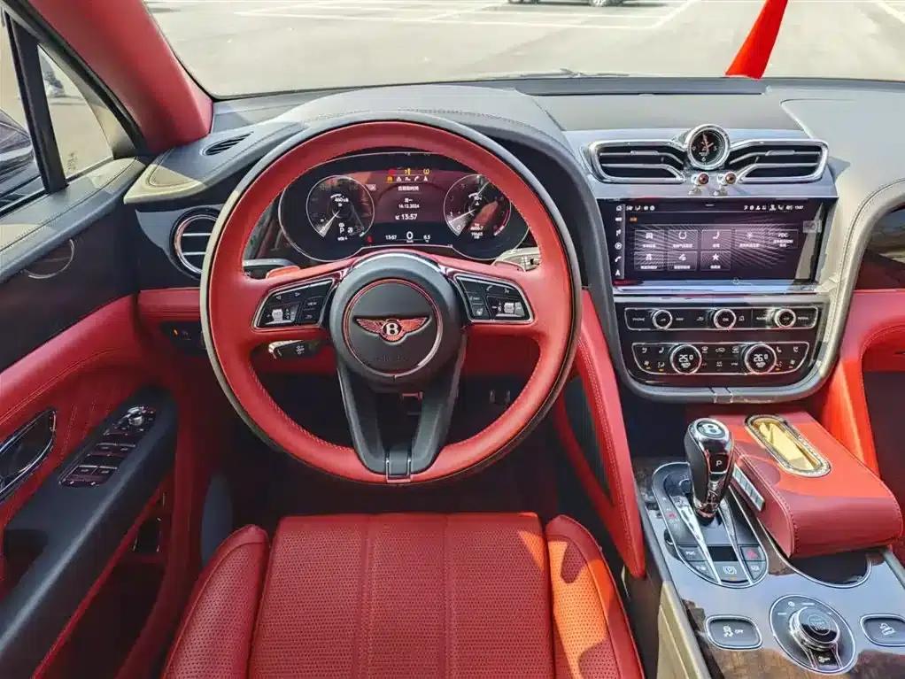 Bentayga 2022 4.0T V8 — миниатюра 8