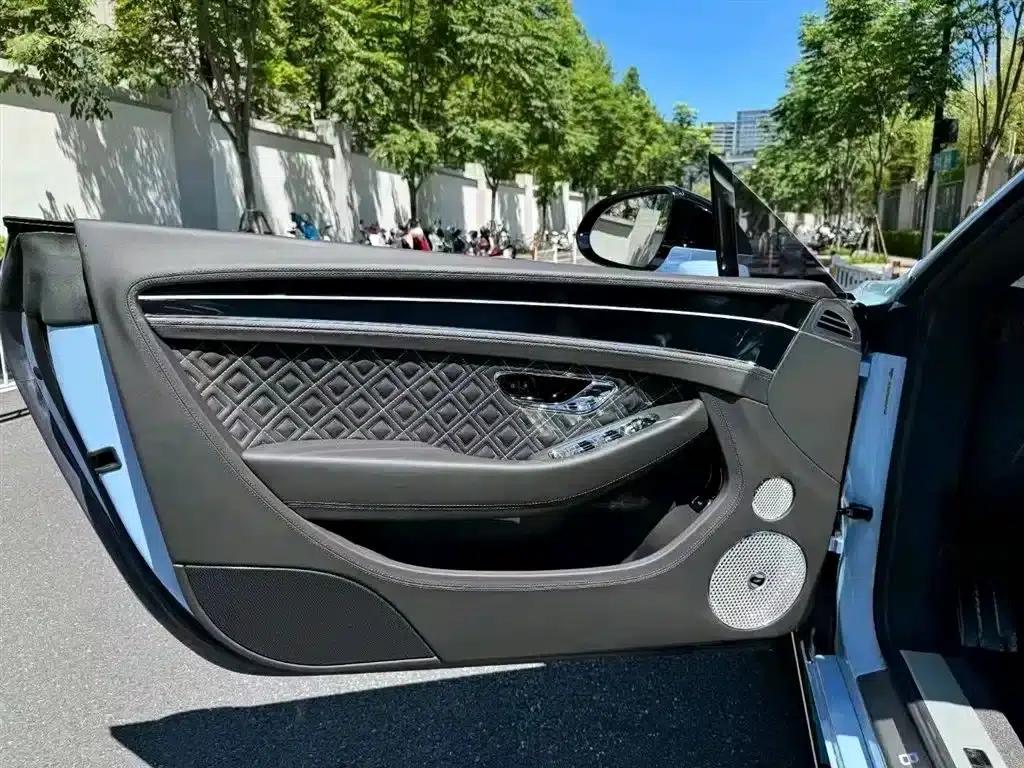 2022 Continental 4.0T GT V8 Mulliner Convertible — миниатюра 4