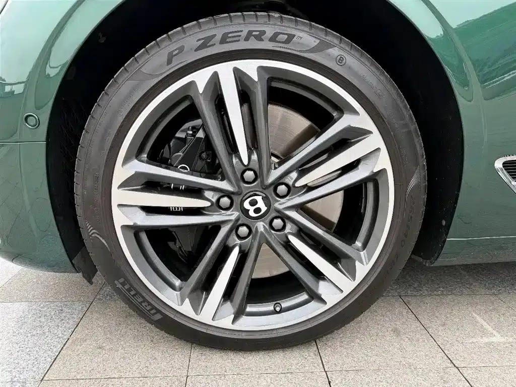 2022 Continental 4.0T GT V8 — миниатюра 11