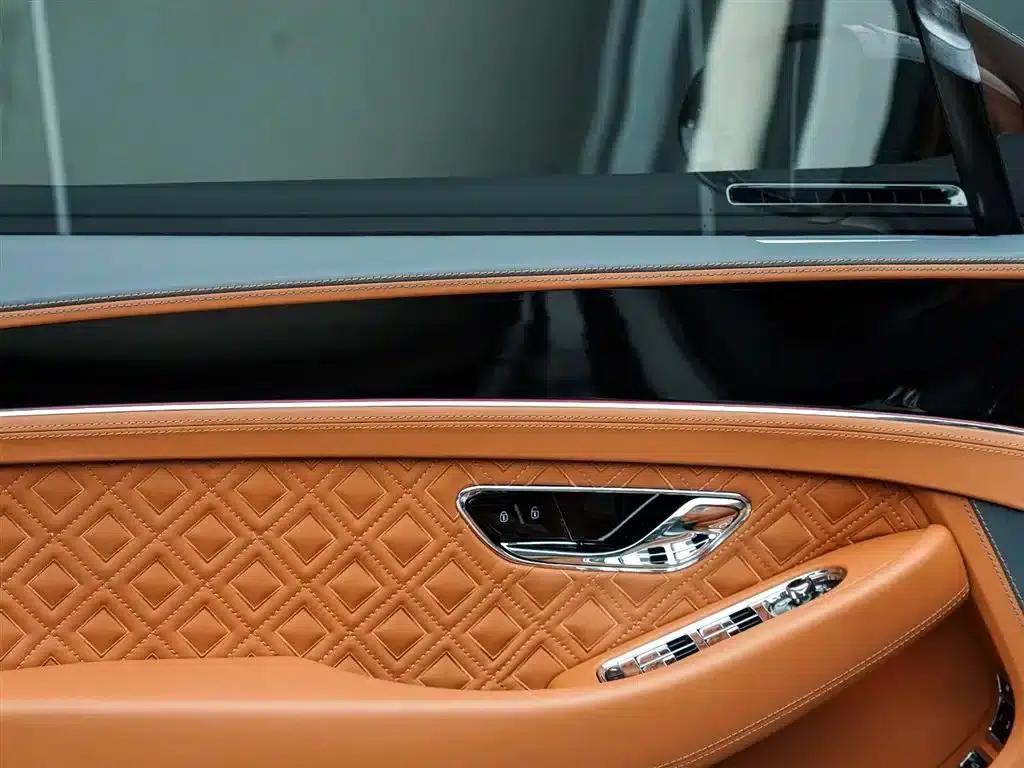 2024 Continental 4.0T GT S V8 Convertible — миниатюра 11