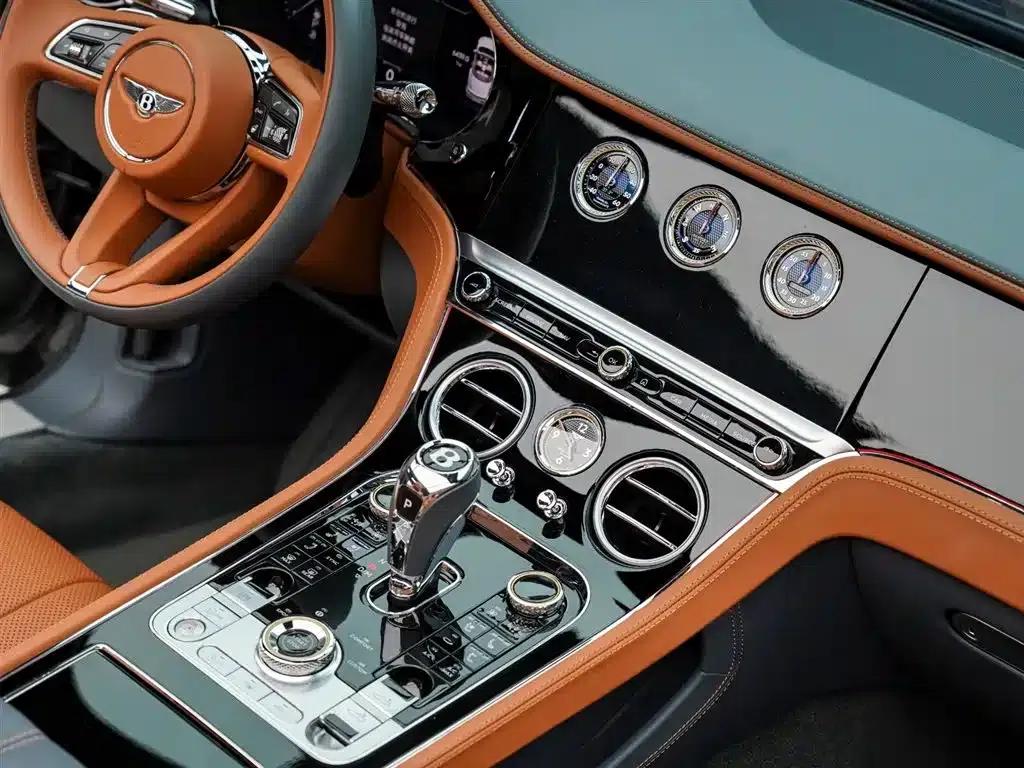 2024 Continental 4.0T GT S V8 Convertible — миниатюра 17