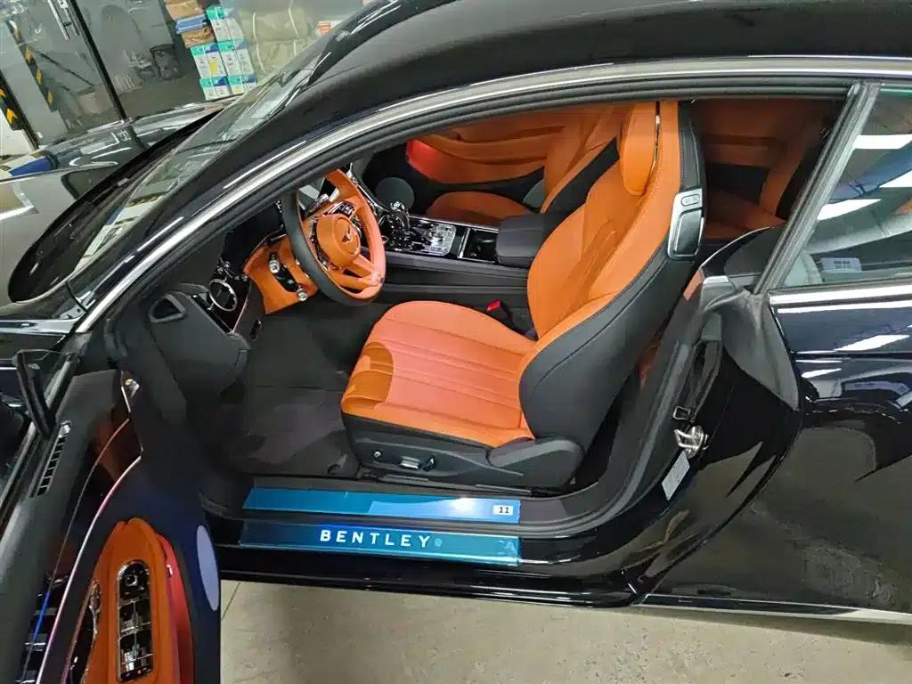 2022 Continental 4.0T GT V8 — миниатюра 7