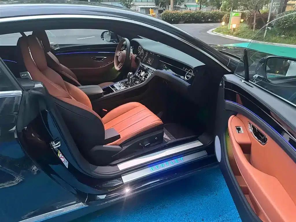2022 Continental 4.0T GT V8 — миниатюра 9