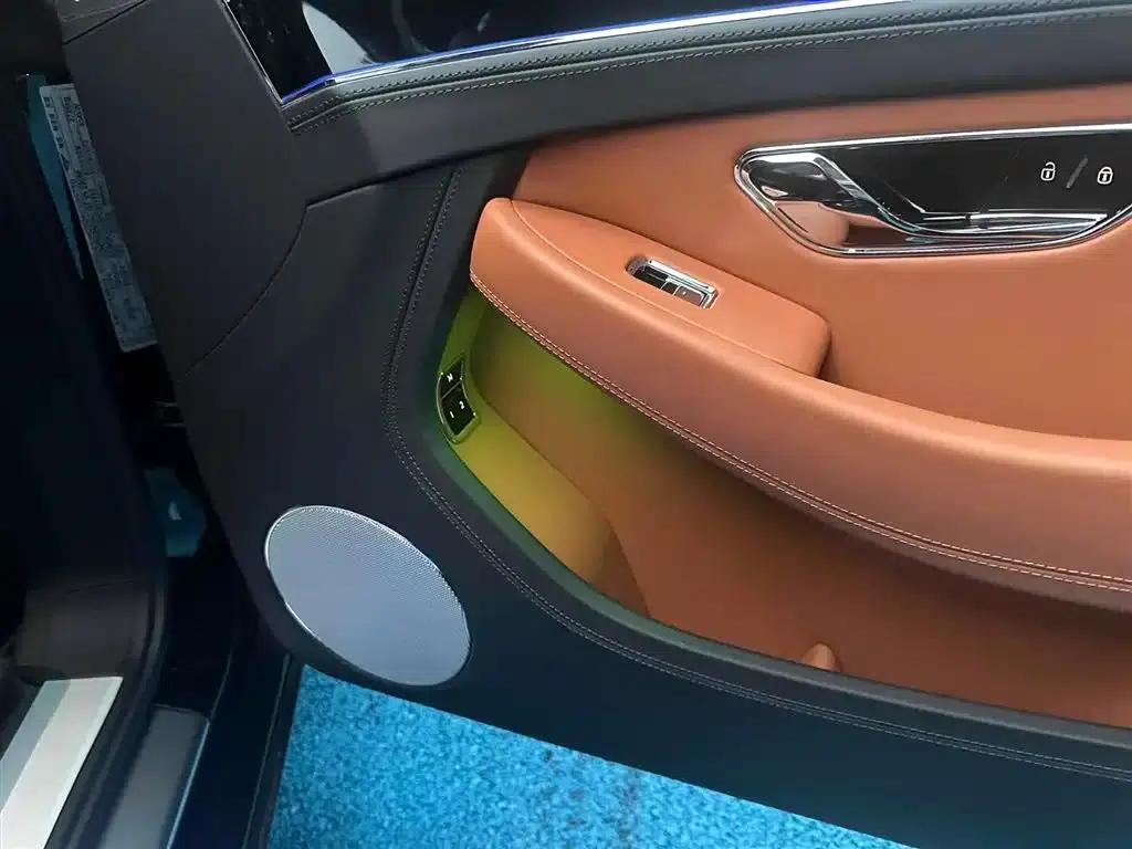 2022 Continental 4.0T GT V8 — миниатюра 10