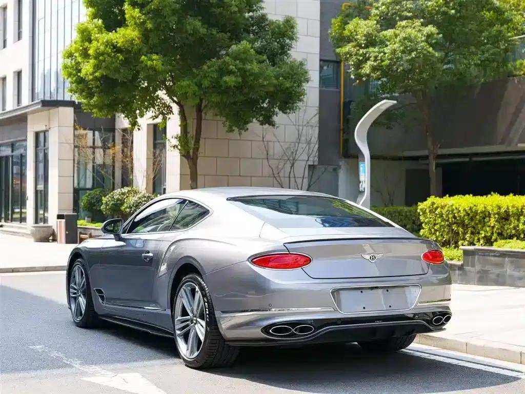 2022 Continental 4.0T GT V8 — миниатюра 11