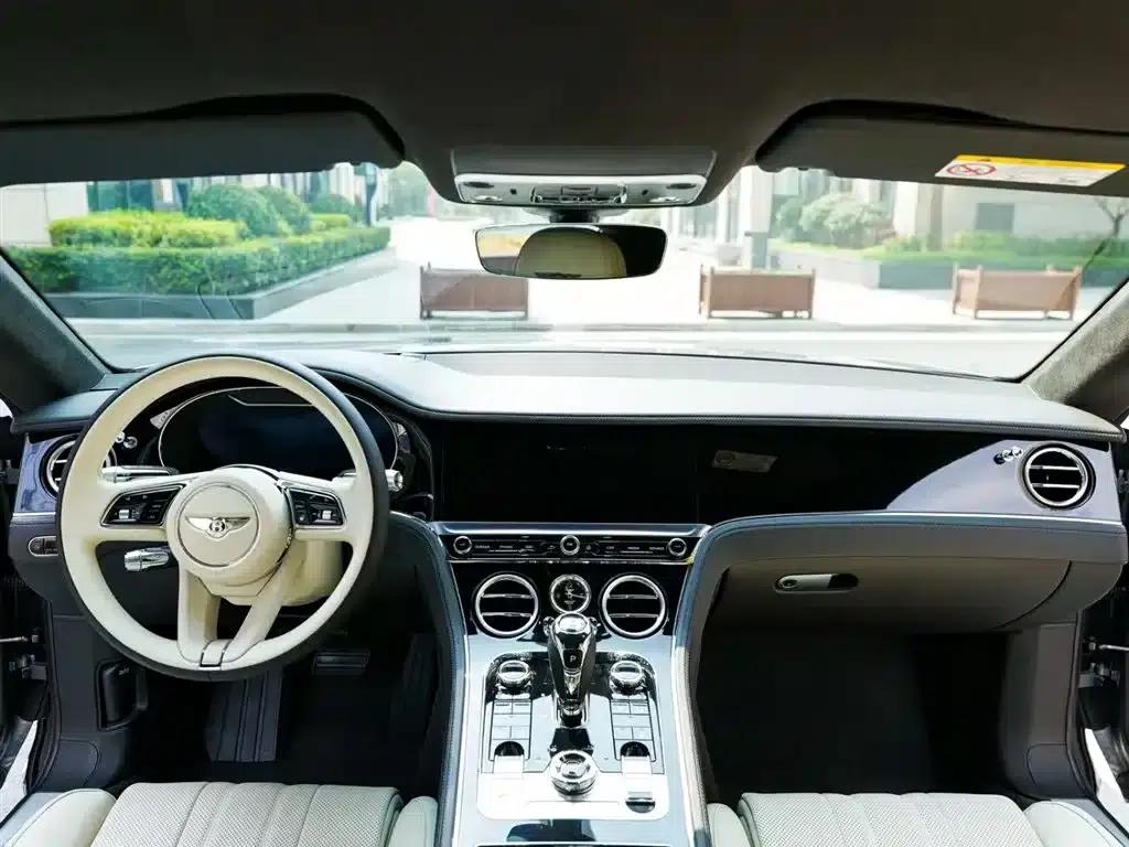 2022 Continental 4.0T GT V8 — миниатюра 7