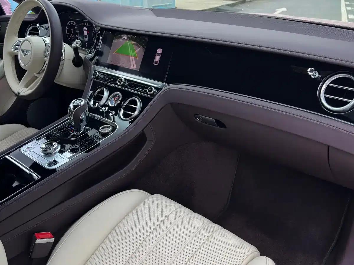 2022 Continental 4.0T GT V8 — миниатюра 12
