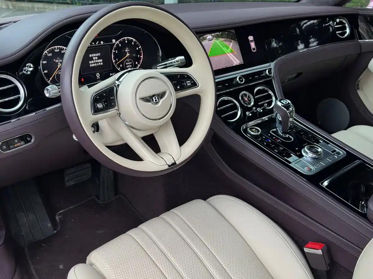 2022 Continental 4.0T GT V8 — миниатюра 9