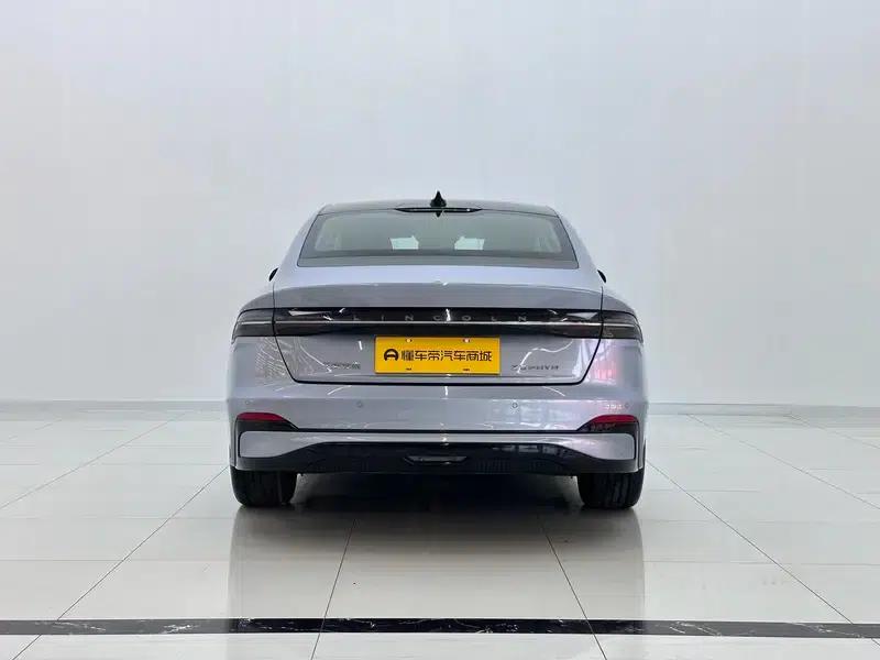 Lincoln Z 2024 2.0T Two-Wheel Drive Premium Hybrid — миниатюра 6