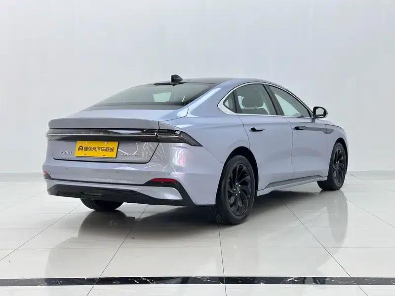 Lincoln Z 2024 2.0T Two-Wheel Drive Premium Hybrid — миниатюра 7