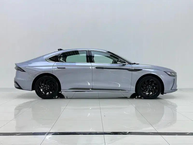 Lincoln Z 2024 2.0T Two-Wheel Drive Premium Hybrid — миниатюра 8