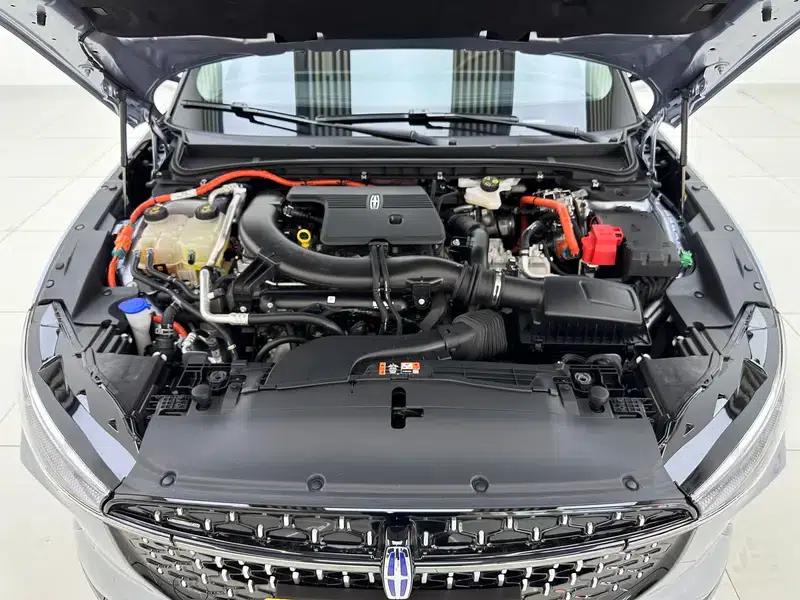Lincoln Z 2024 2.0T Two-Wheel Drive Premium Hybrid — миниатюра 10
