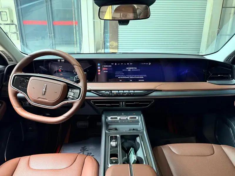 Lincoln Z 2025 2.0T Two-Wheel Drive Premium Hybrid — миниатюра 17