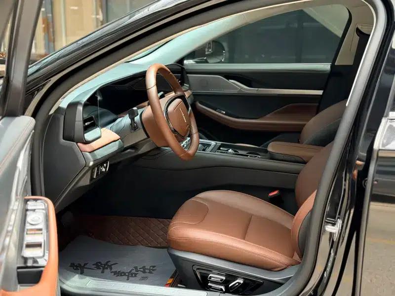 Lincoln Z 2025 2.0T Two-Wheel Drive Premium Hybrid — миниатюра 22