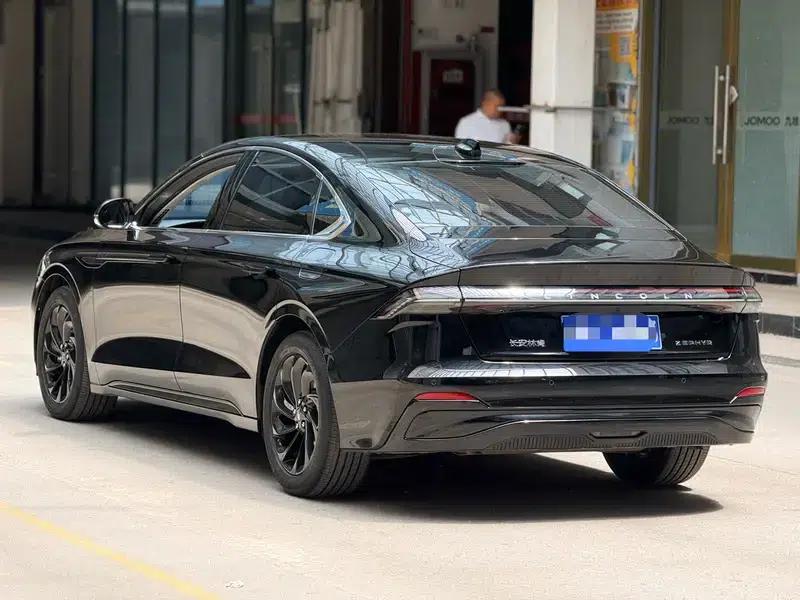 Lincoln Z 2025 2.0T Two-Wheel Drive Premium Hybrid — миниатюра 5