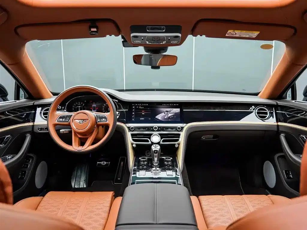 Flying Spur Plug-in Hybrid 2025 4.0T V8 Mulliner — миниатюра 15