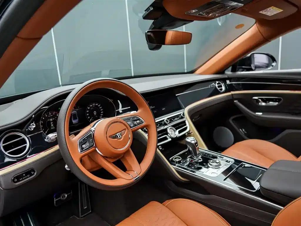 Flying Spur Plug-in Hybrid 2025 4.0T V8 Mulliner — миниатюра 10