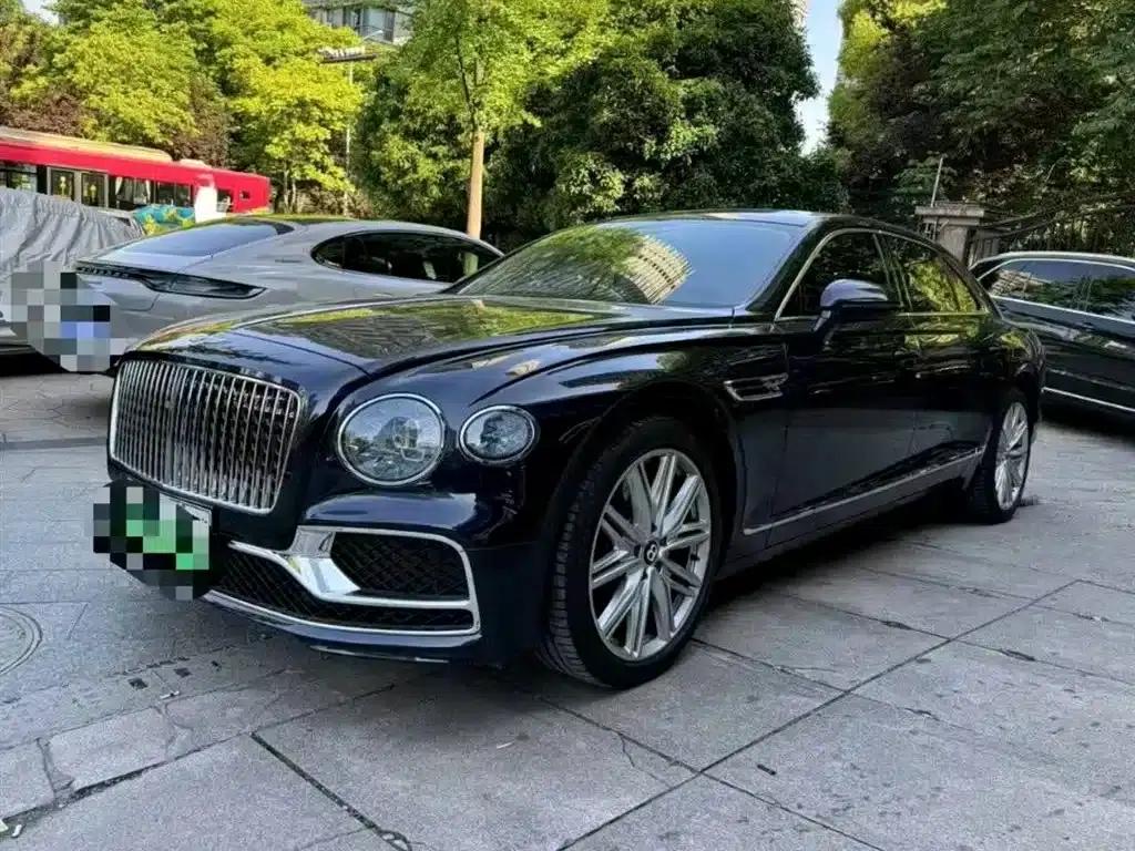 2023 Flying Spur Plug-in Hybrid 2.9T V6 Hybrid S — миниатюра 1