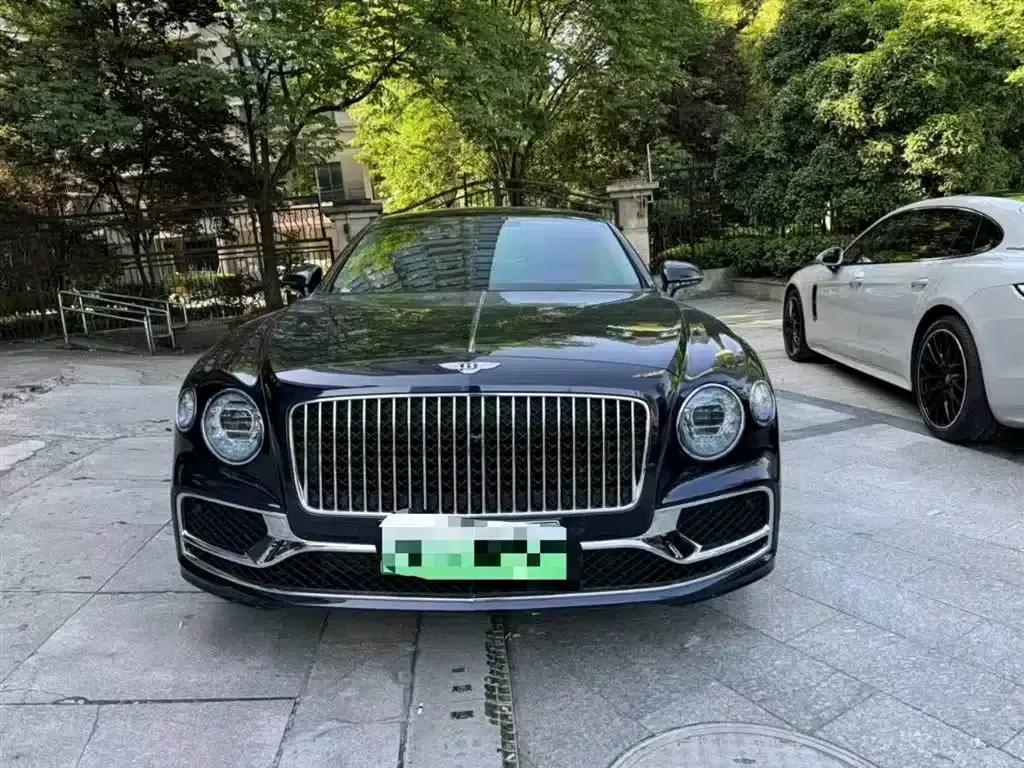 2023 Flying Spur Plug-in Hybrid 2.9T V6 Hybrid S — миниатюра 2