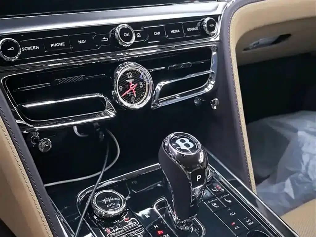 2023 Flying Spur Plug-in Hybrid 2.9T V6 Hybrid S — миниатюра 7