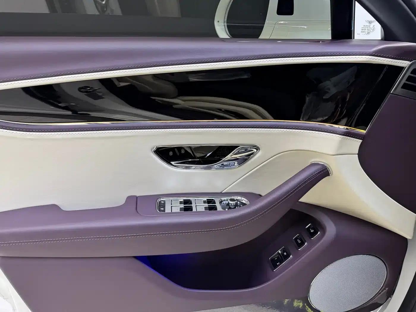 2024 Flying Spur Plug-in Hybrid 2.9T V6 Hybrid — миниатюра 12