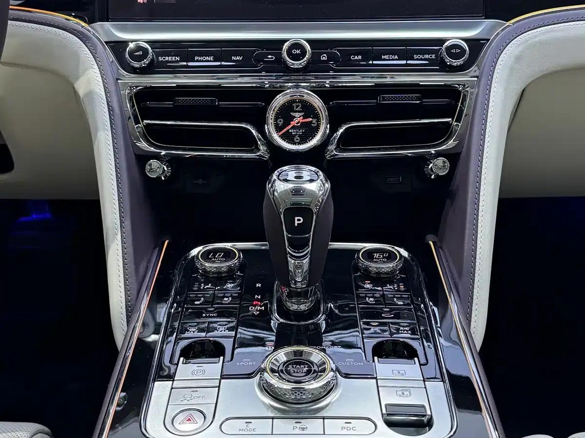 2024 Flying Spur Plug-in Hybrid 2.9T V6 Hybrid — миниатюра 14