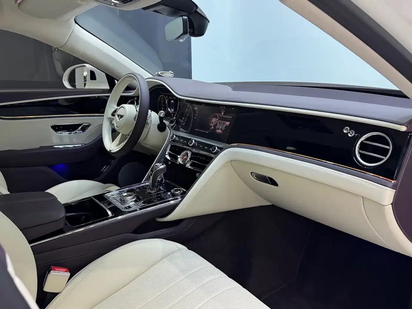2024 Flying Spur Plug-in Hybrid 2.9T V6 Hybrid — миниатюра 9