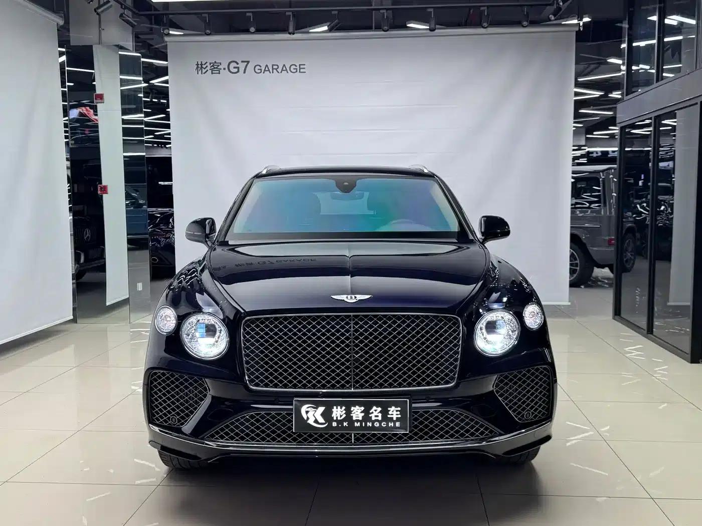 Bentayga Plug-in Hybrid 2021 3.0T PHEV — миниатюра 1