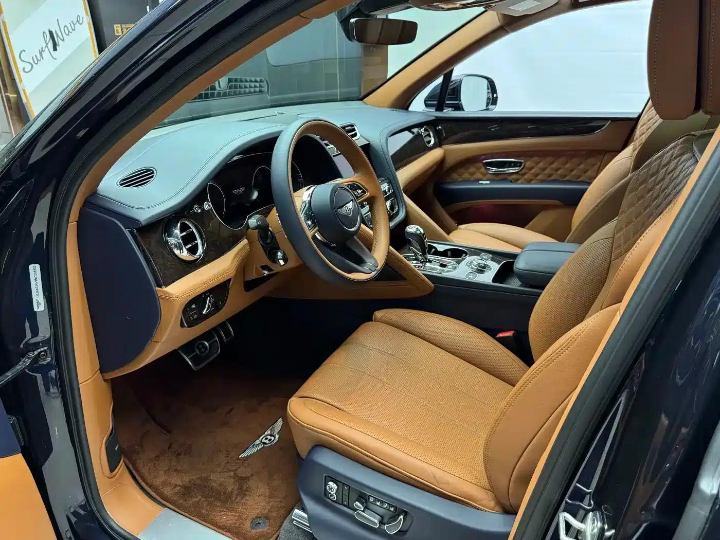 Bentayga Plug-in Hybrid 2021 3.0T PHEV — миниатюра 11