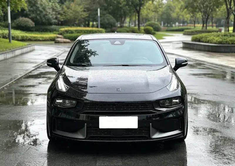 Lynk & Co 03 2018 1.5TD DCT Pro Edition — миниатюра 2
