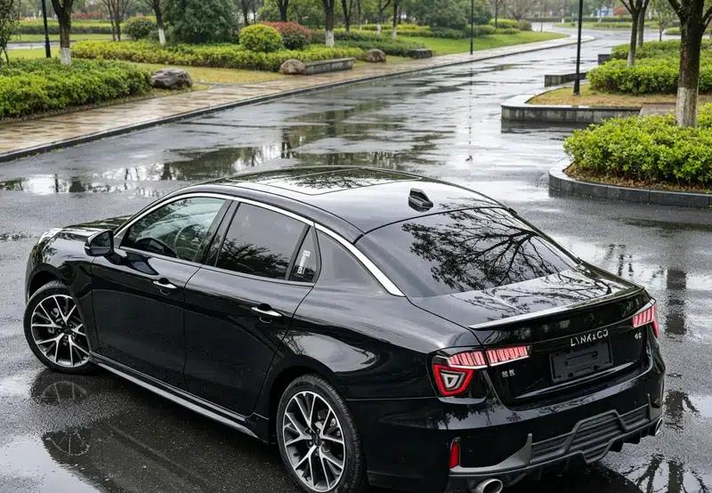 Lynk & Co 03 2018 1.5TD DCT Pro Edition — миниатюра 4