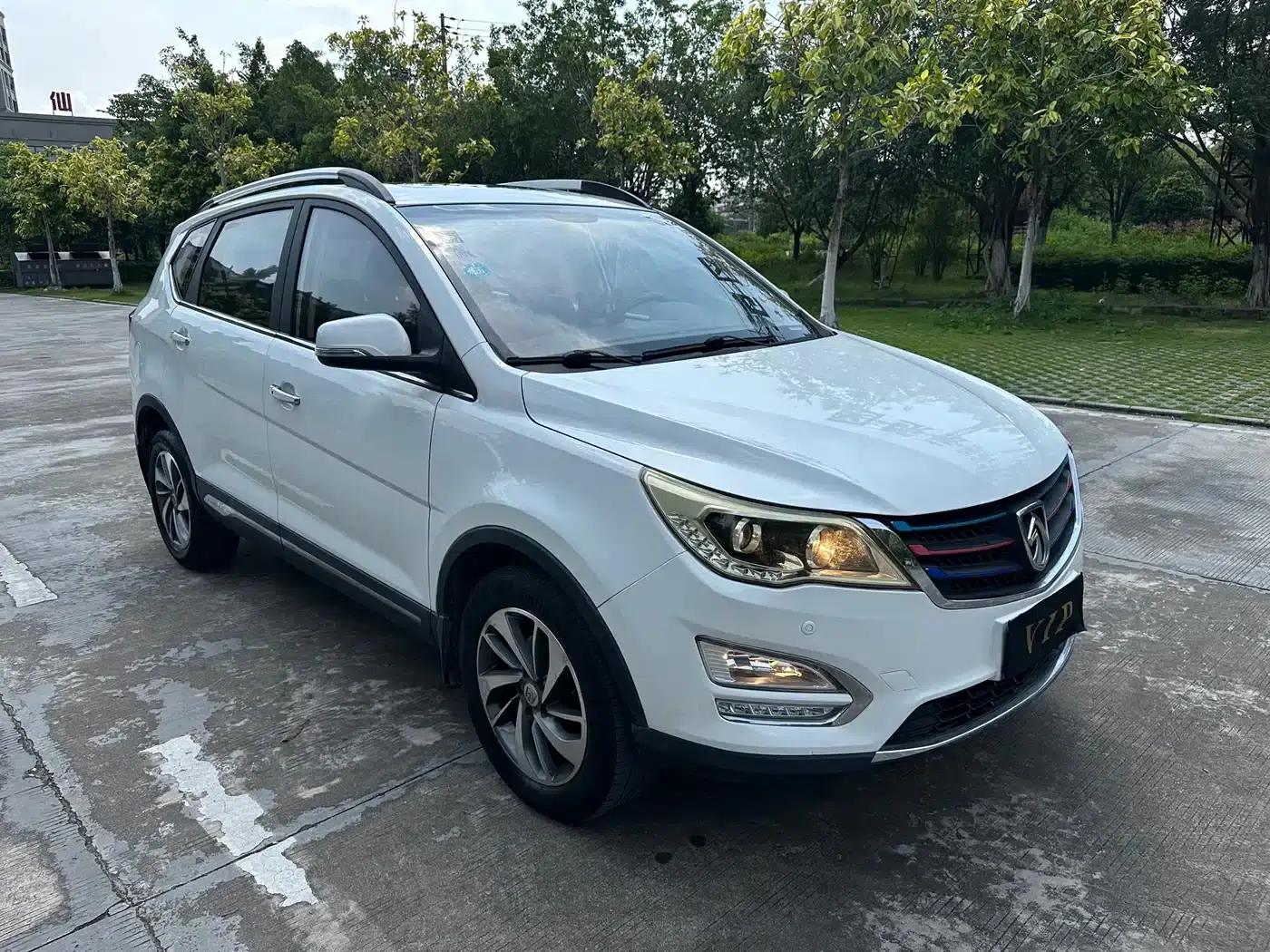 Baojun 560 2016 1.8L Manual Deluxe Edition — миниатюра 3