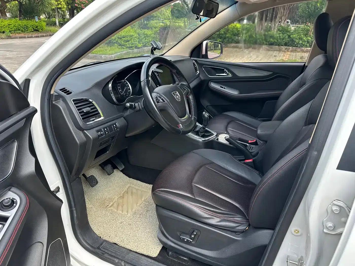 Baojun 560 2016 1.8L Manual Deluxe Edition — миниатюра 4