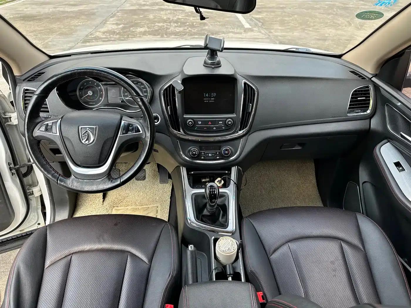 Baojun 560 2016 1.8L Manual Deluxe Edition — миниатюра 6