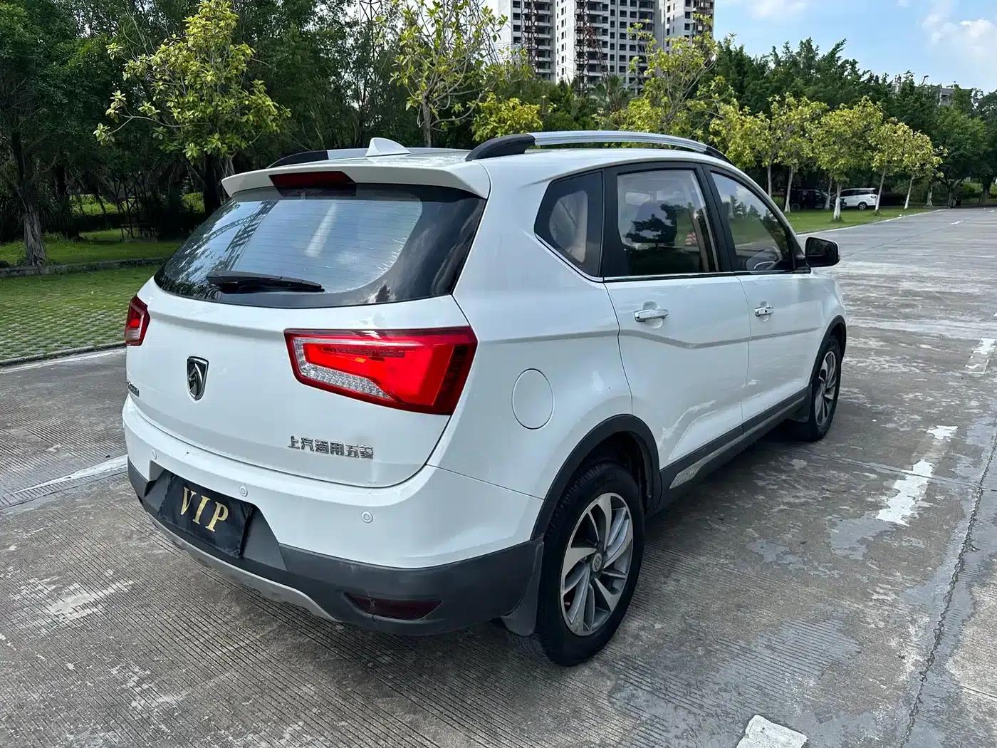 Baojun 560 2016 1.8L Manual Deluxe Edition — миниатюра 9