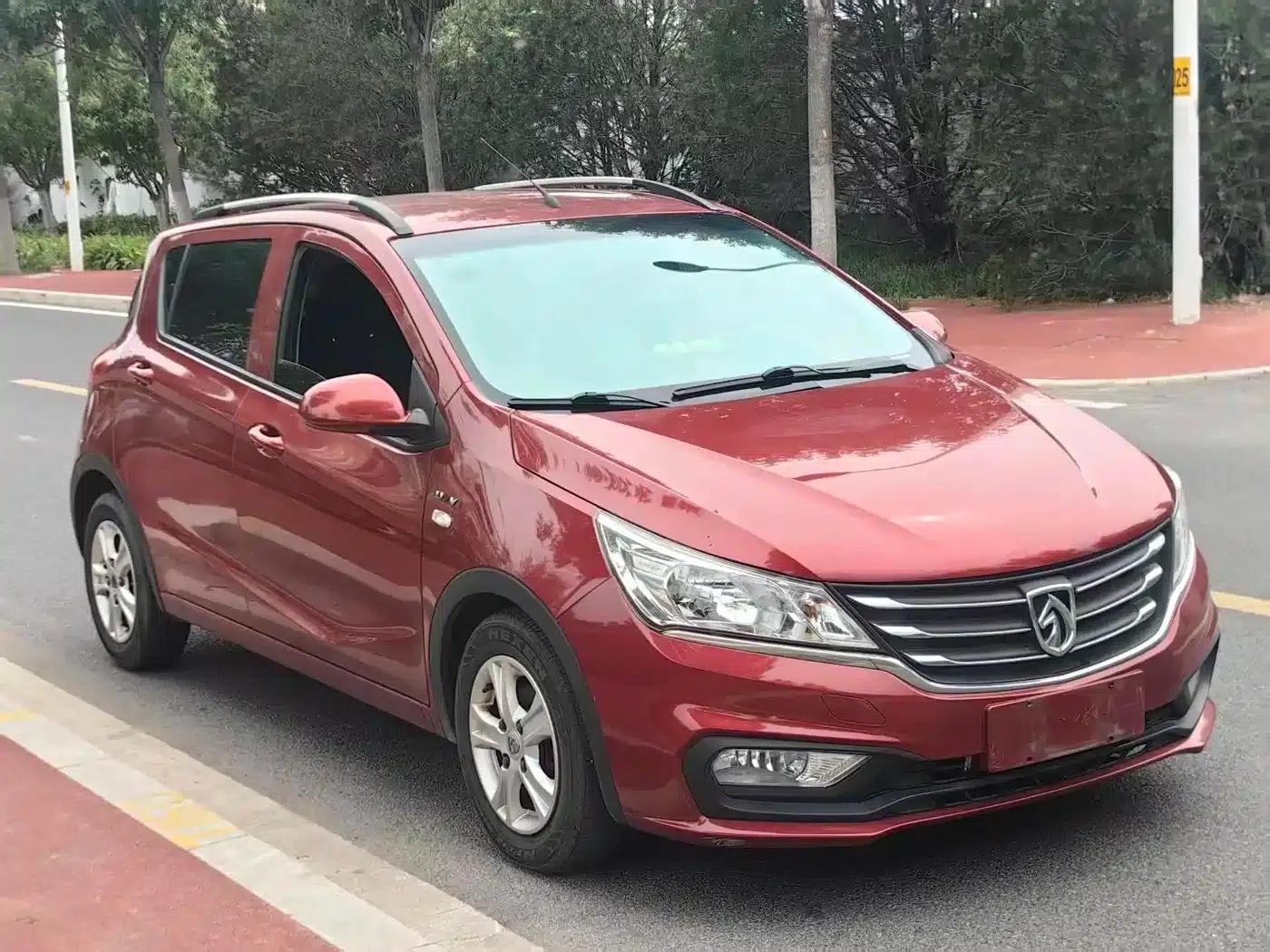 Baojun 310 2017 1.5L Automatic Fashion Edition — миниатюра 3