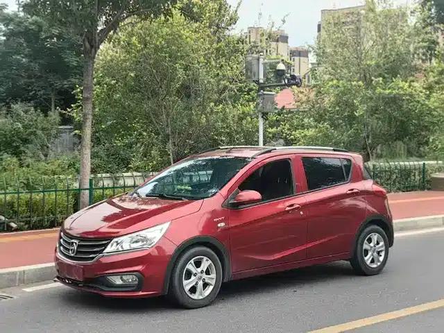 Baojun 310 2017 1.5L Automatic Fashion Edition