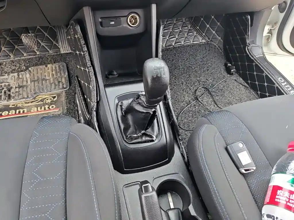 Baojun 310 2020 1.2L Manual Comfort Model — миниатюра 14