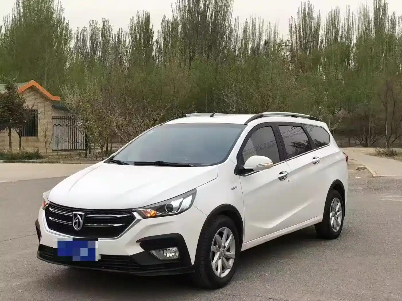 Baojun 310W 2018 1.5L Automatic Deluxe Edition (National V Emission Standard) — миниатюра 1