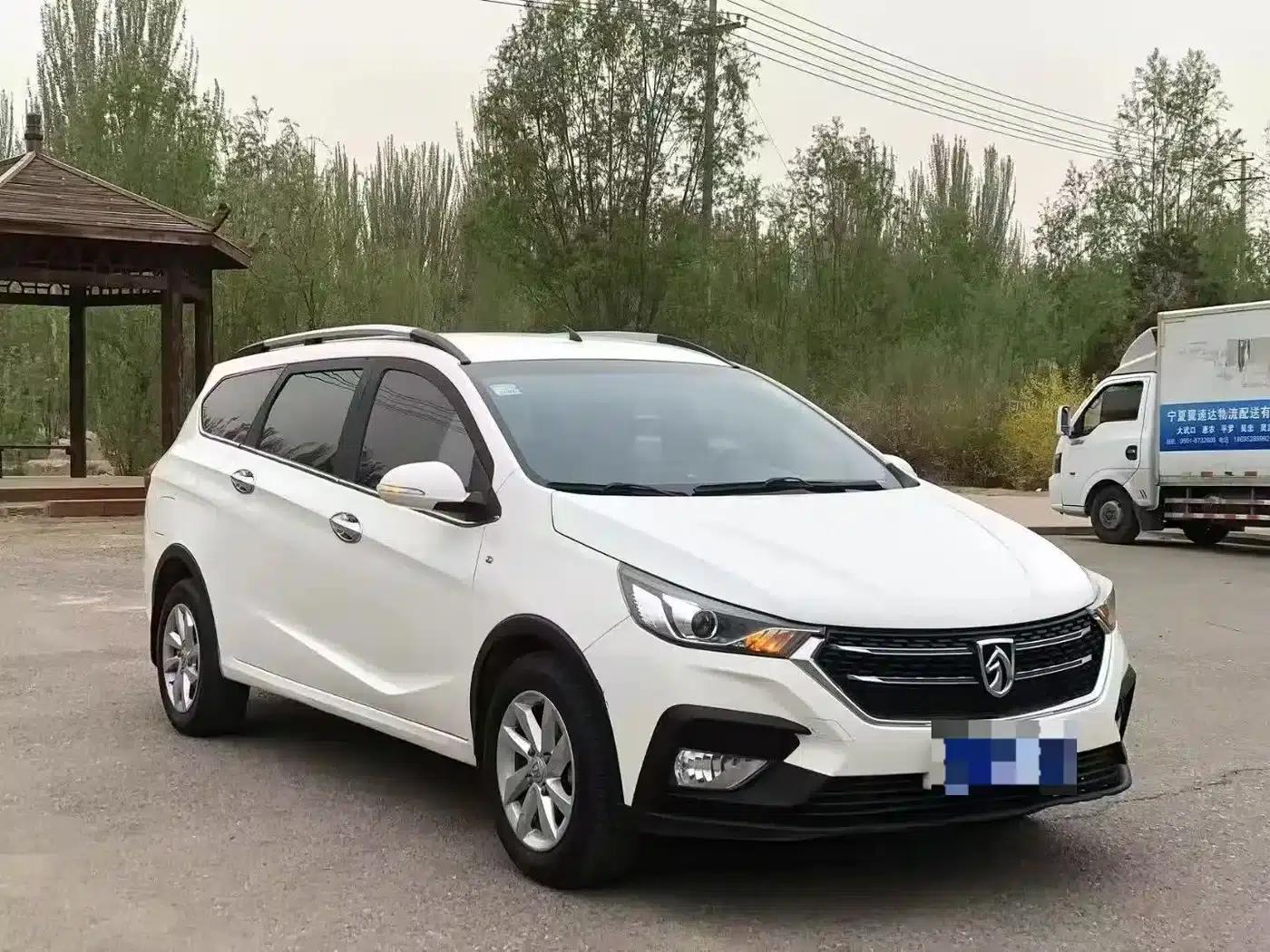 Baojun 310W 2018 1.5L Automatic Deluxe Edition (National V Emission Standard) — миниатюра 3