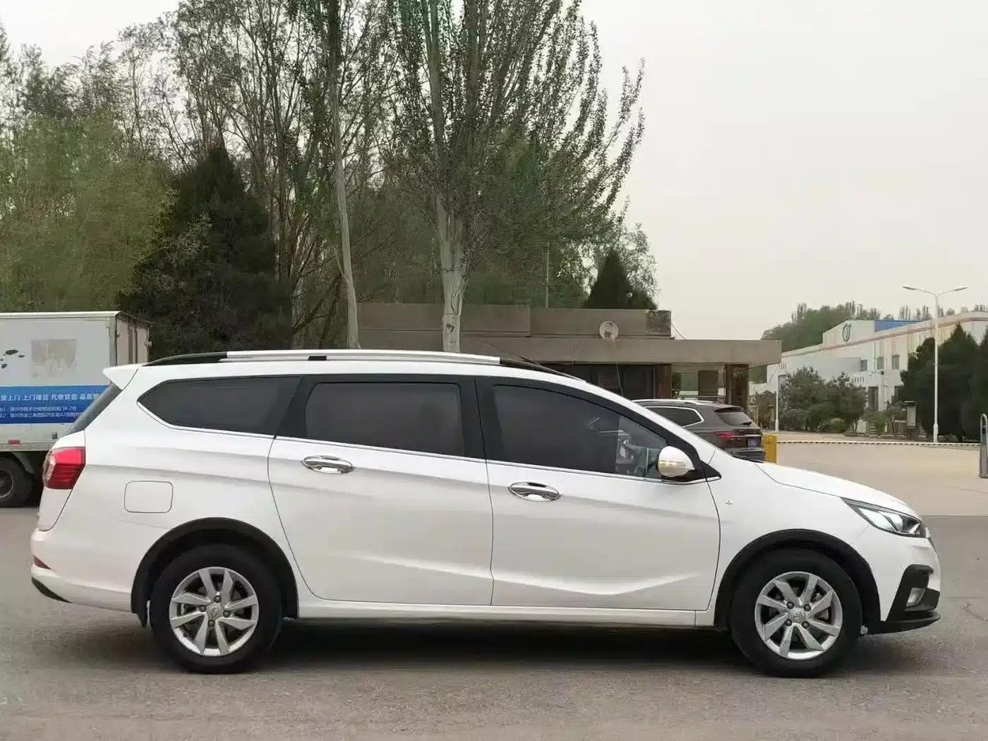 Baojun 310W 2018 1.5L Automatic Deluxe Edition (National V Emission Standard) — миниатюра 6