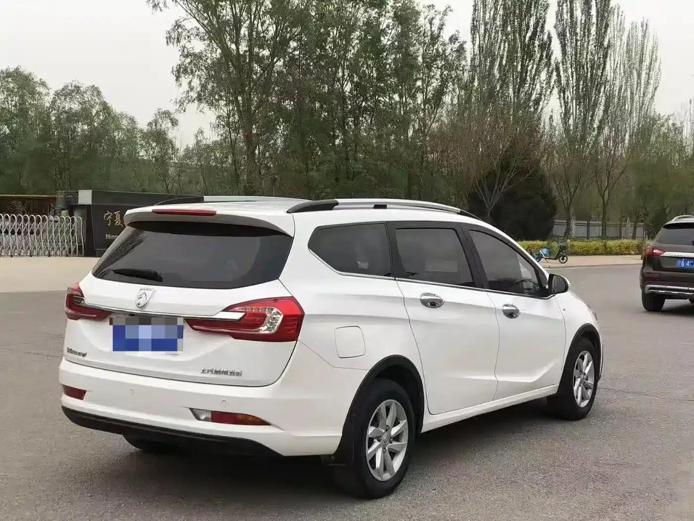 Baojun 310W 2018 1.5L Automatic Deluxe Edition (National V Emission Standard) — миниатюра 7