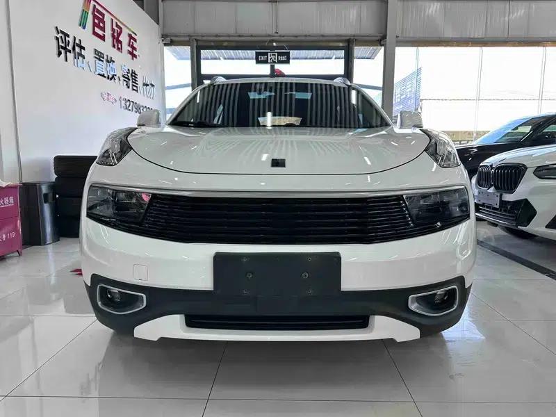 Lynk & Co 01 2017 2.0T 2WD Pro Edition — миниатюра 2