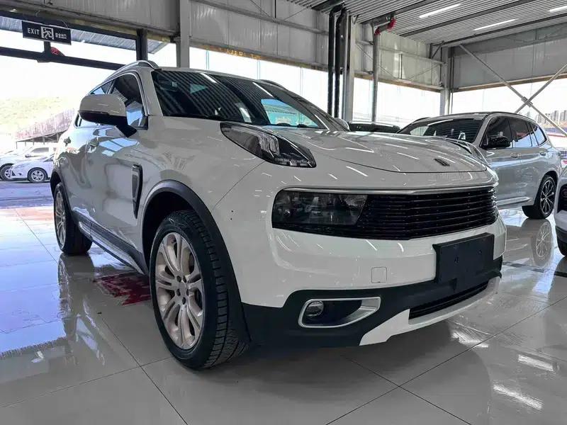 Lynk & Co 01 2017 2.0T 2WD Pro Edition — миниатюра 3