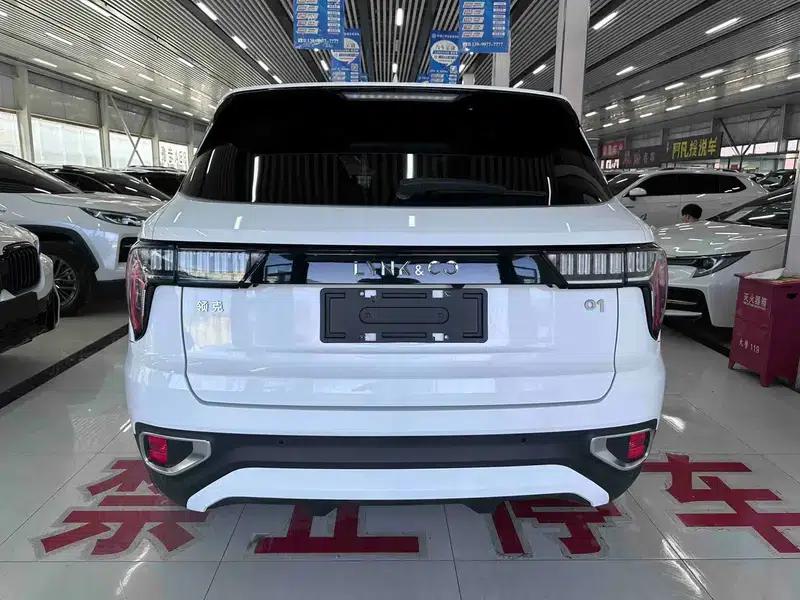 Lynk & Co 01 2017 2.0T 2WD Pro Edition — миниатюра 5