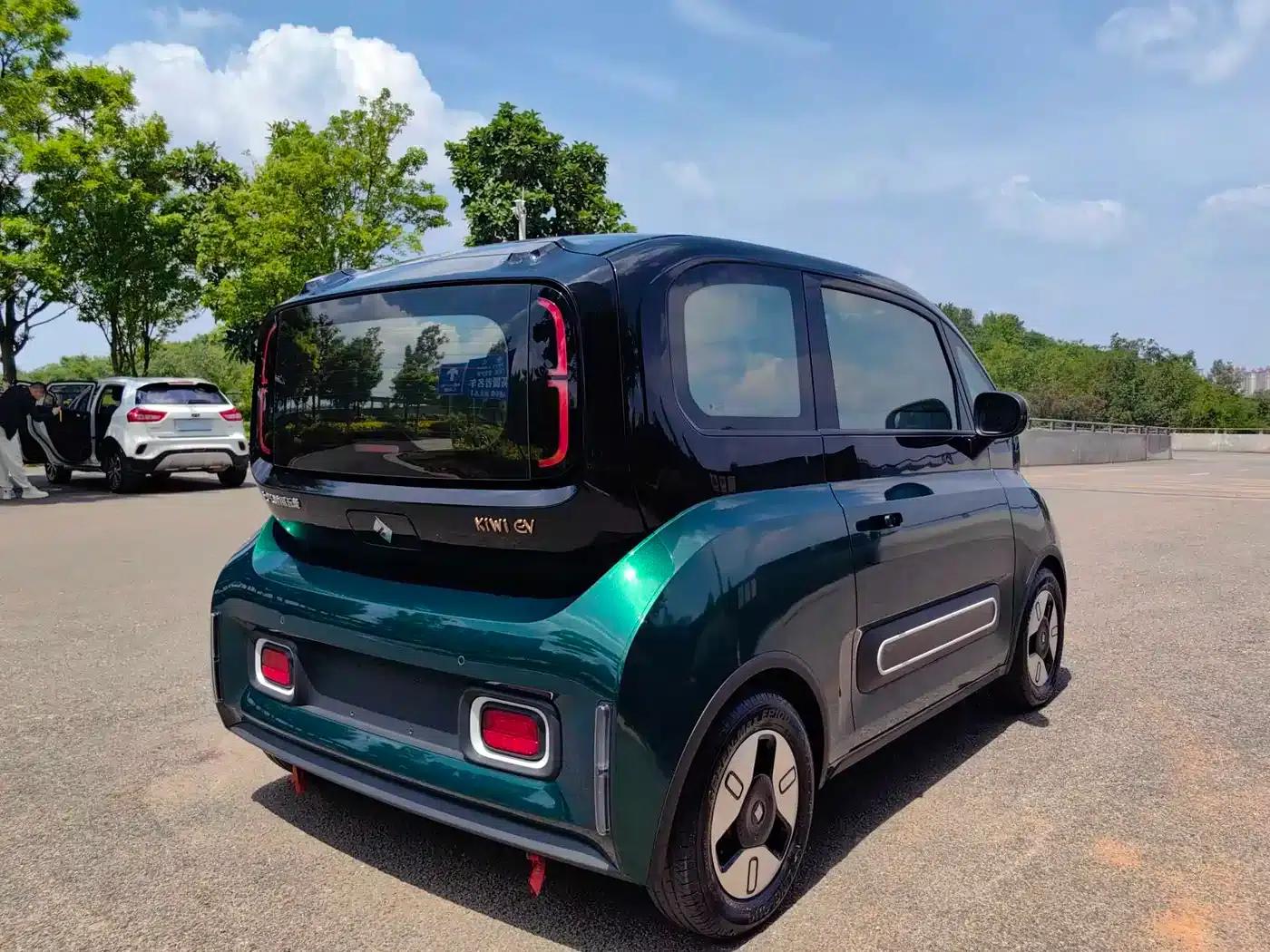 Baojun KiWi EV 2022 Artist Light Edition Ternary Lithium — миниатюра 4