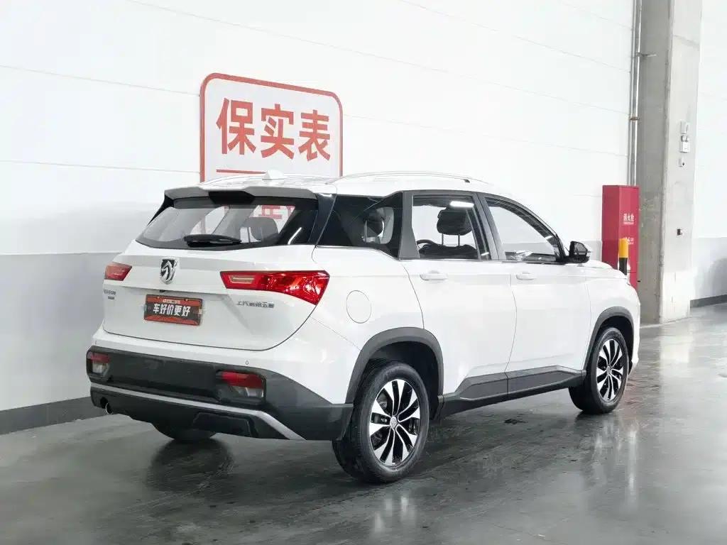 Baojun 530 2021 Global Car Anniversary Edition 1.5T CVT Premium Connected 7-Seater — миниатюра 2