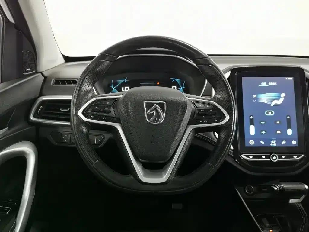 Baojun 530 2021 Global Car Anniversary Edition 1.5T CVT Premium Connected 7-Seater — миниатюра 11