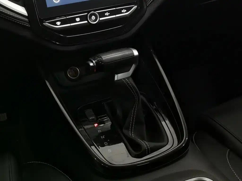 Baojun 530 2021 Global Car Anniversary Edition 1.5T CVT Premium Connected 7-Seater — миниатюра 13
